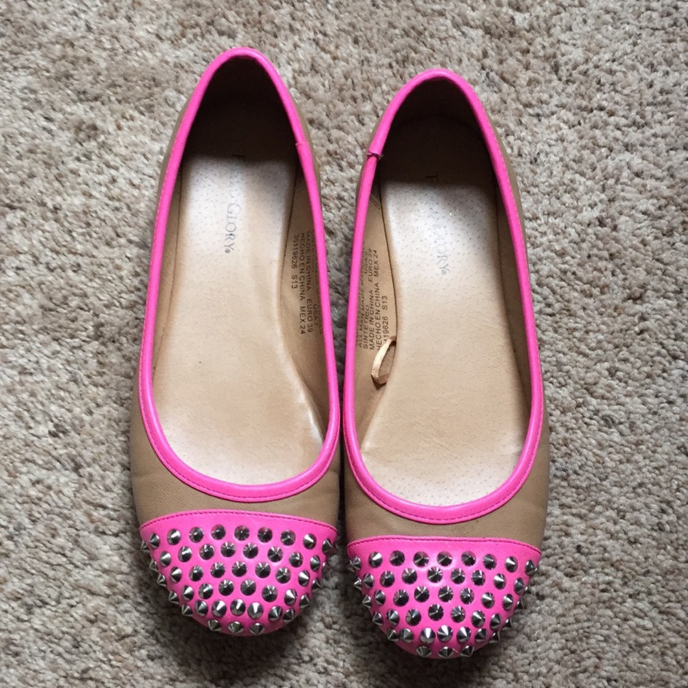 Women’s flats